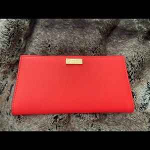 New Newbury Lane Stacy Wallet; Geranium color